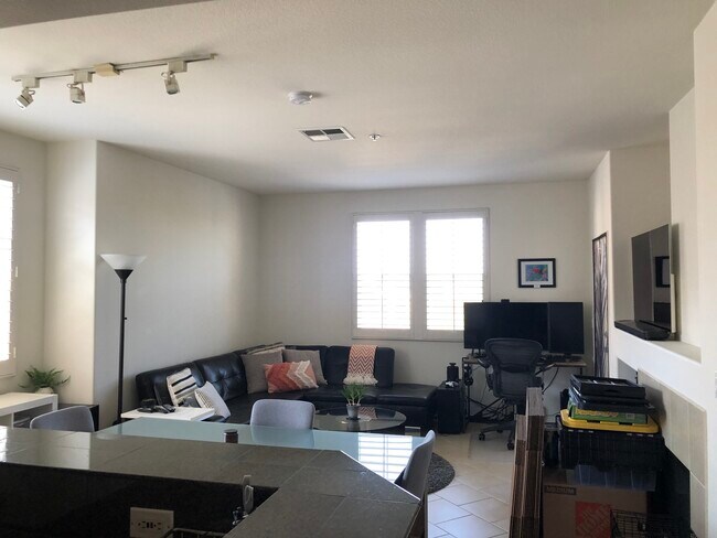 Living Room - 13075 Pacific Promenade