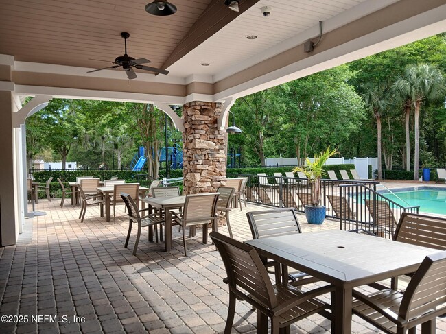 Building Photo - 1723 Forest Lake Cir W