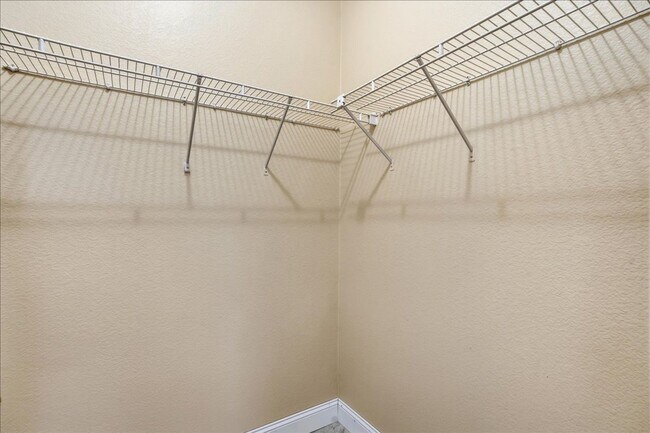 Building Photo - 70 Arches Cir