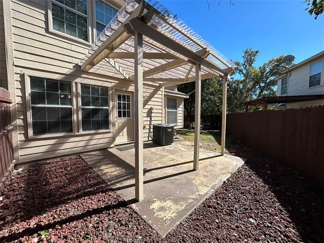 Building Photo - 3901 Oceanside Dr