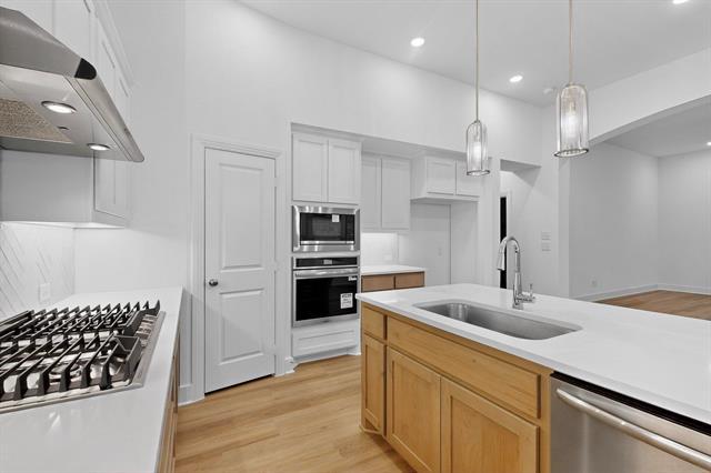 Building Photo - 1232 Newport St