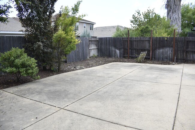 Building Photo - 2360 Lockton Dr