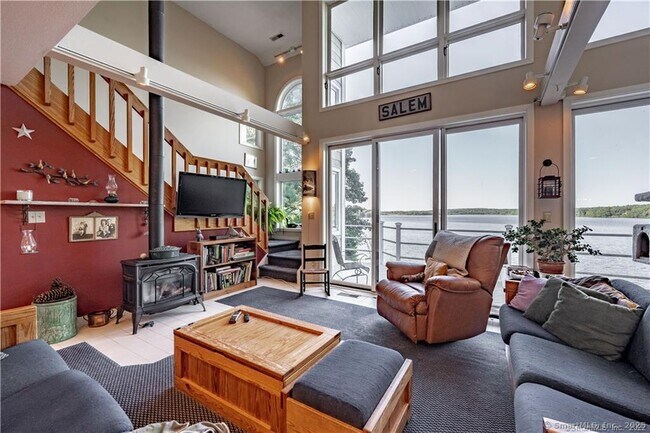 Building Photo - 166 Old Colchester Rd