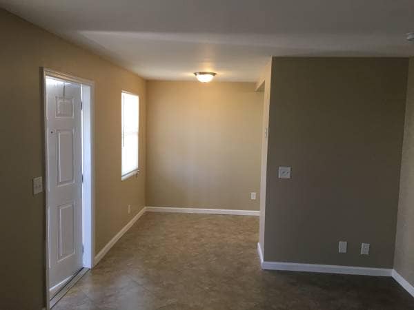 Building Photo - 621 Ridge Rd