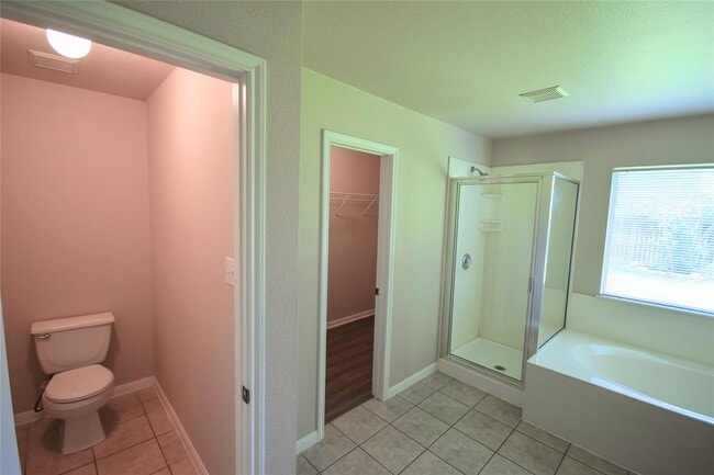 Building Photo - 102 Newport Landing Pl