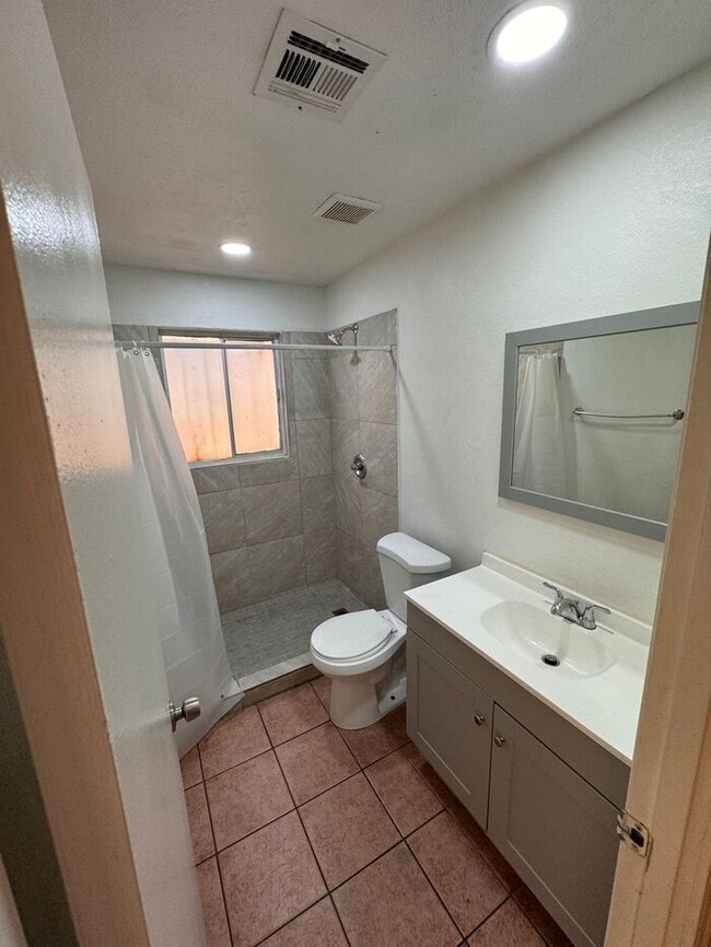 Building Photo - Wedgewood Park Homes