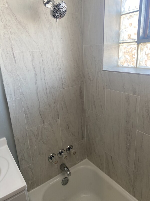 Building Photo - 444 W Hickory St