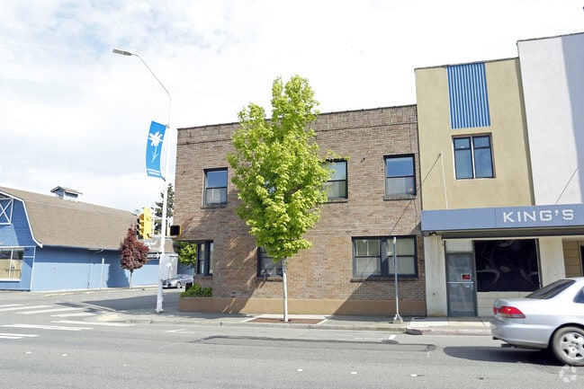 Building Photo - Roxy Apartments