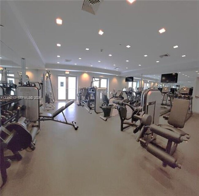 Building Photo - 250 Sunny Isles Blvd