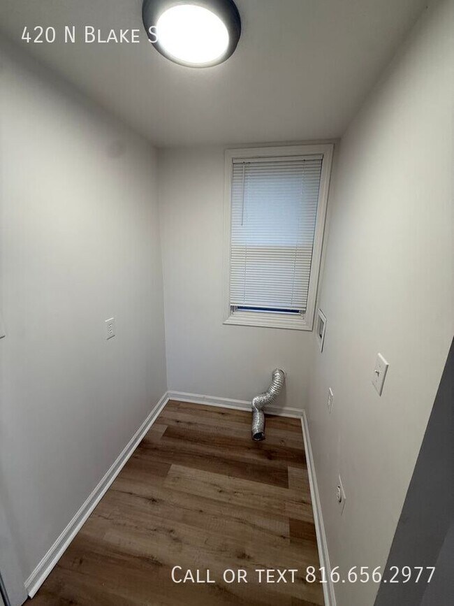 Building Photo - 420 N Blake St