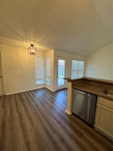 Building Photo - 503 Rose Dr