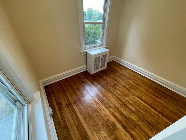 Building Photo - 143 N Highland Ave