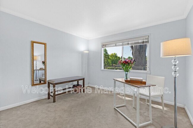 Building Photo - 5246 Hebrides Ct