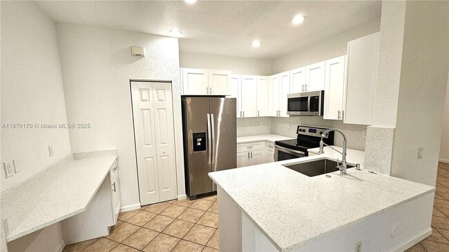 Building Photo - 686 Conservation Dr