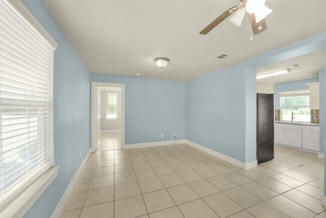 Building Photo - 22405 Beckendorff Rd