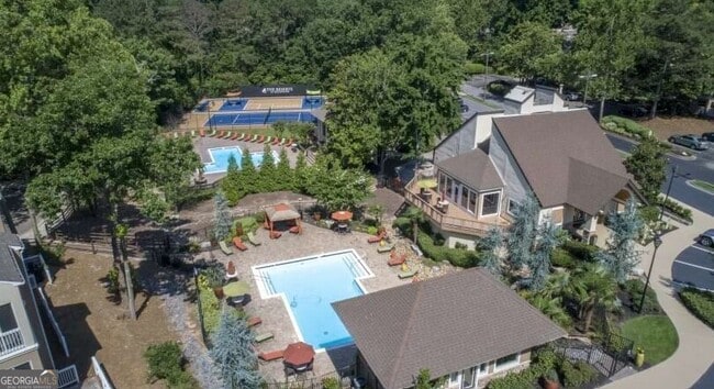 Building Photo - 7100 Roswell Rd