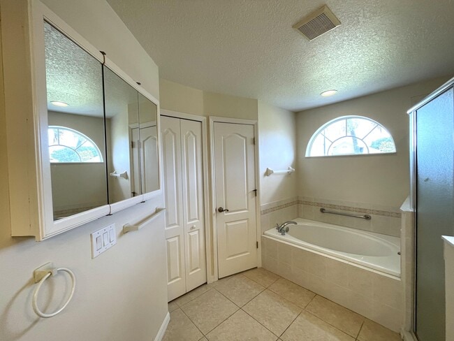 Building Photo - 1171 Tamango Dr