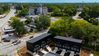 Building Photo - 104 Textile Ct