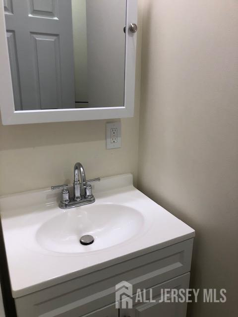 Building Photo - 100 Albert Ave