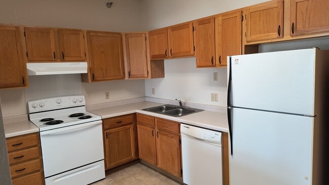 Kitchen - 251 6th St
