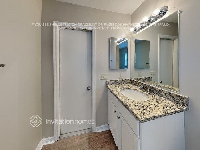 Building Photo - 3532 Finch Dr