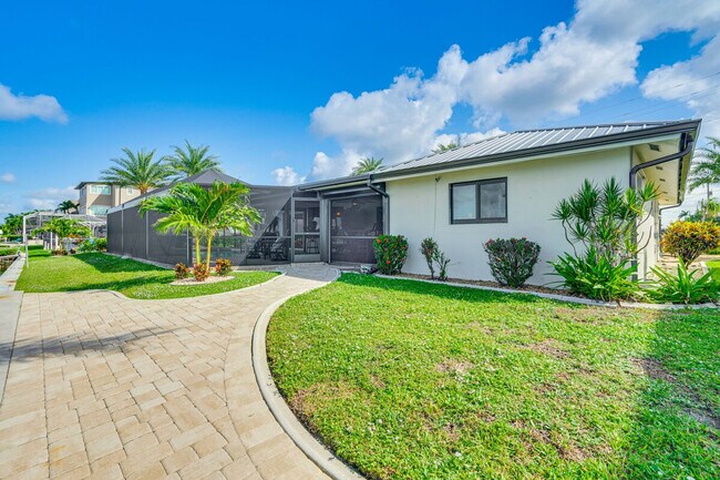 Building Photo - 11599 Island Ave