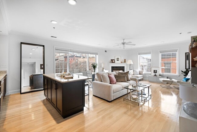 Building Photo - 99 PARK Ave