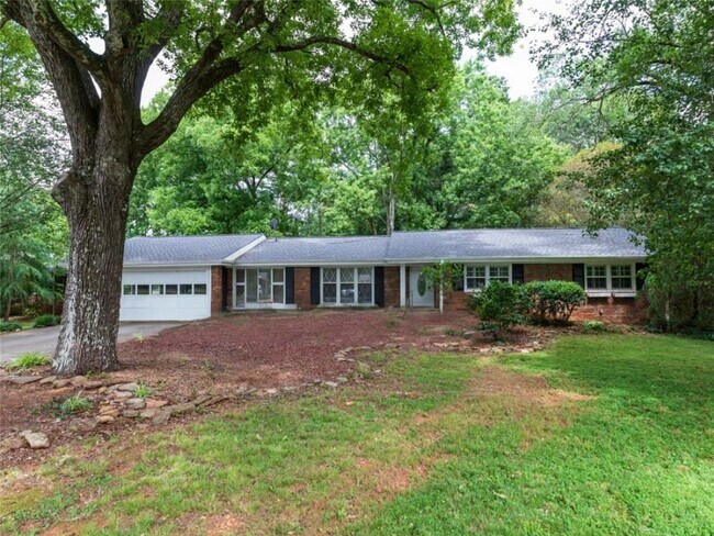 Building Photo - 1110 Grimes Bridge Rd