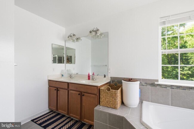 Building Photo - 10615 Quaking Aspen Way