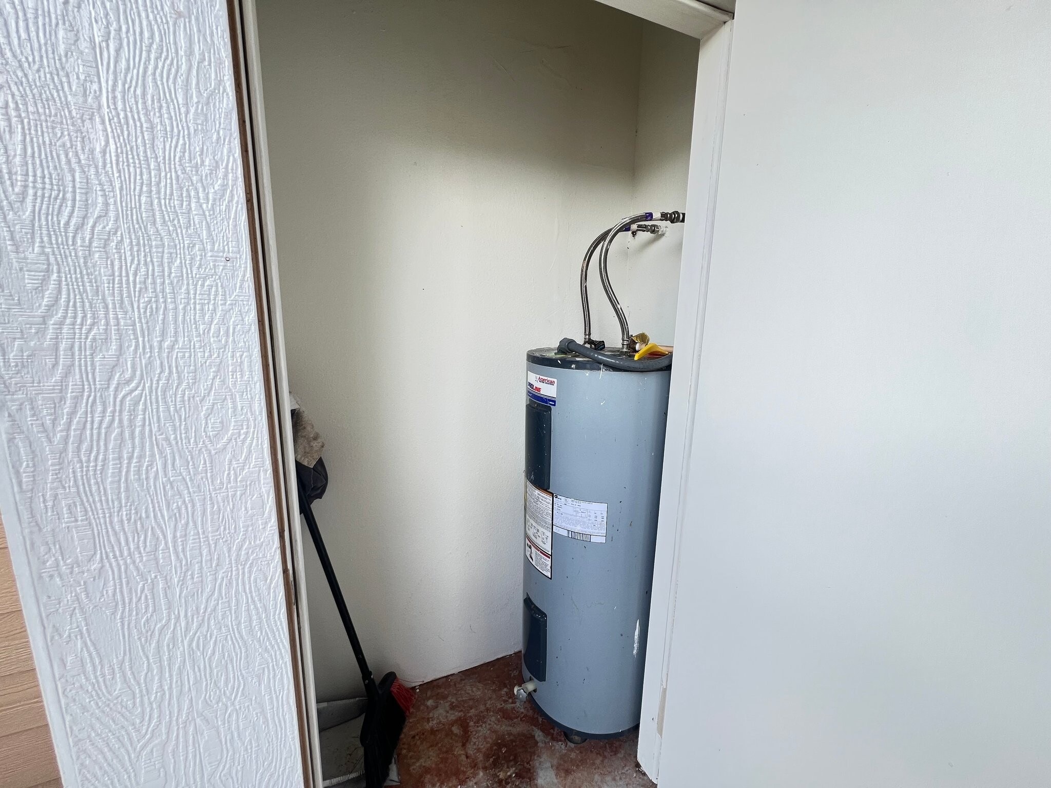 Building Photo - 94-690-690 Lumiauau St