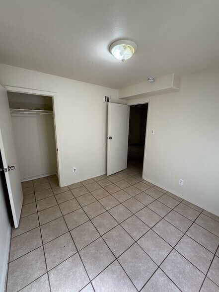 Building Photo - 1405 Donaldson Ave