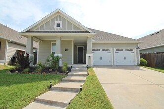 Building Photo - 2139 Mossbrook Dr