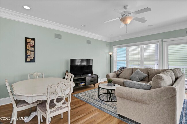 Building Photo - 1315 Bowfin Ln