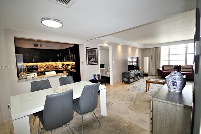 Building Photo - 5161 Collins Ave