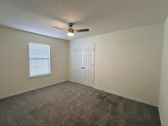 Building Photo - 15171 Haversham Pl