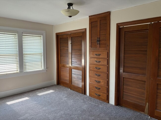 Building Photo - 448 W 28th St