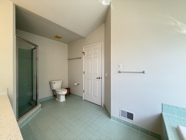 Building Photo - 4875 S Ridgeside Cir