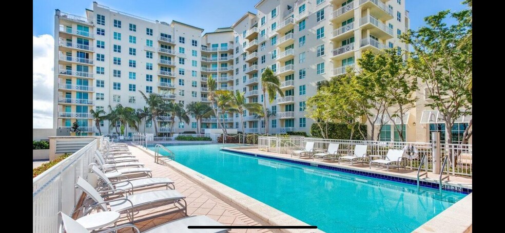 Building Photo - 350 N Federal Hwy