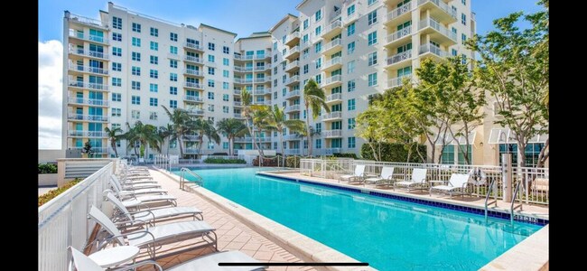 Building Photo - 350 N Federal Hwy