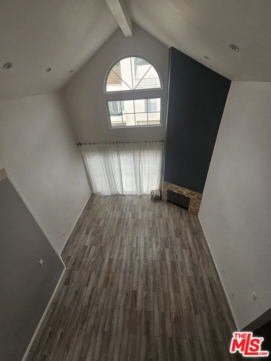 Building Photo - 5420 Sylmar Ave
