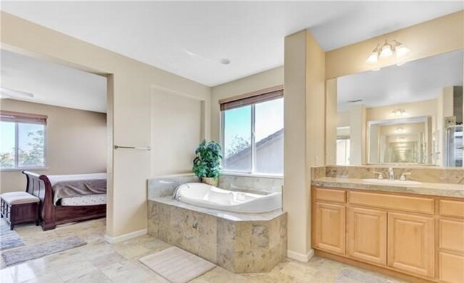 Building Photo - DREAMY 5 Bed/3 Bath OASIS - Discovery Bay