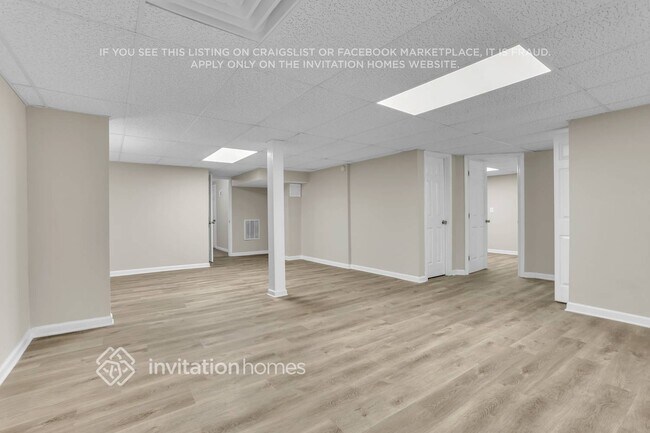 Building Photo - 6584 Oakwood Dr