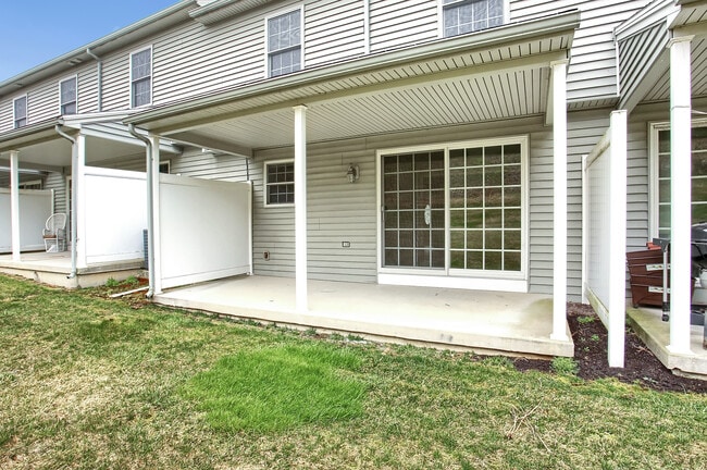 Building Photo - 16 Lismore Pl