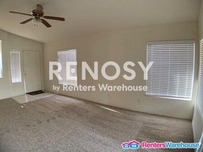 Building Photo - Ideal 3 Br 2 Ba 2 Cg Home Near Loop 303 & Greenway in Surprise!