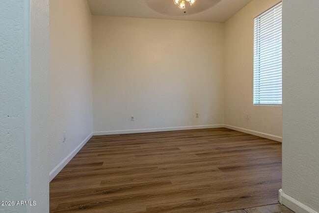Building Photo - 2051 E Carla Vista Dr