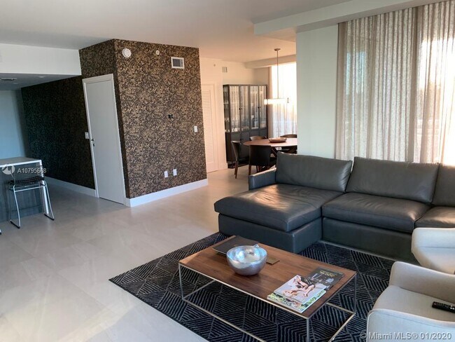 Building Photo - 1150 102nd St