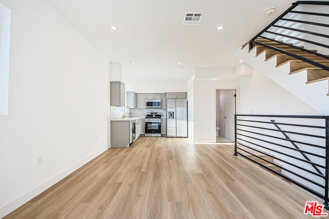 Building Photo - 11443 Hatteras St