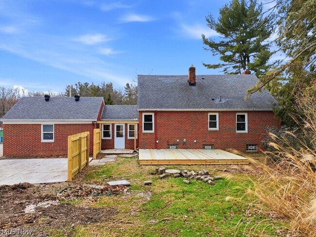 Building Photo - 6119 E Sprague Rd