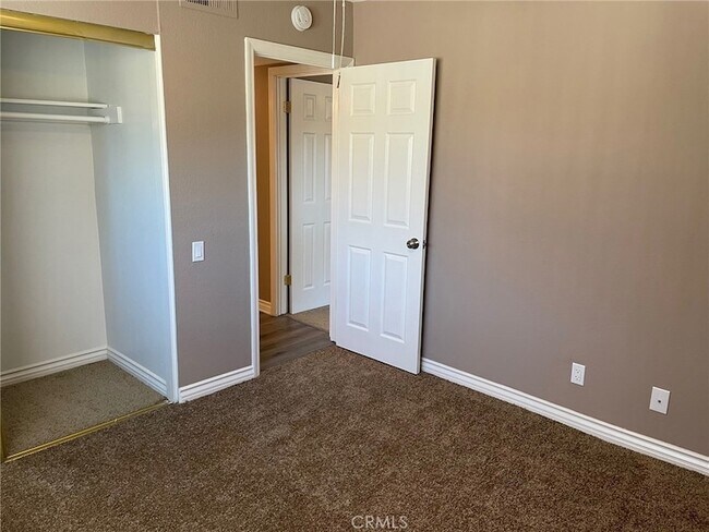 Building Photo - 45270 Panorama Dr