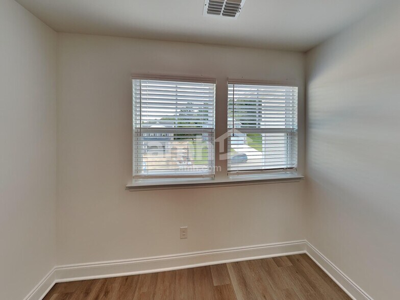 Building Photo - 215 Gershon Wy